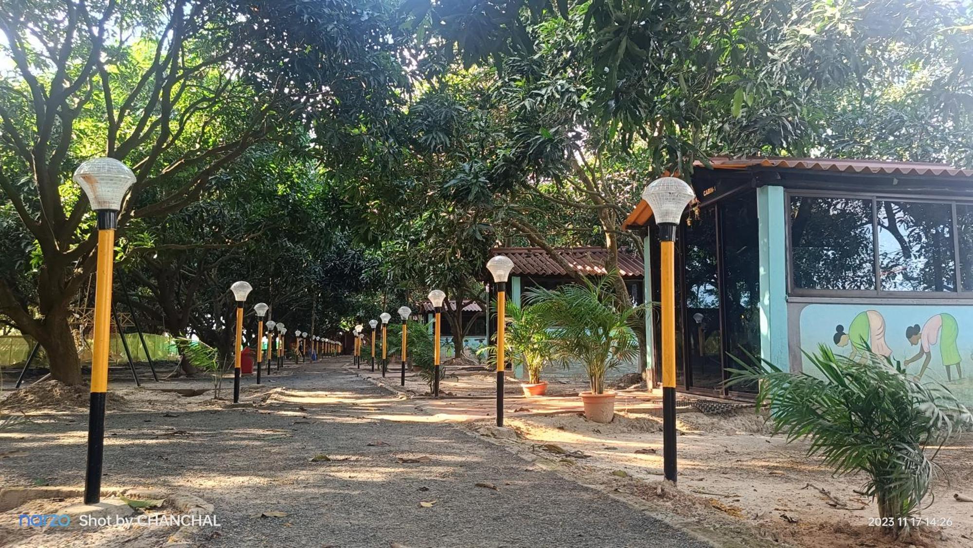 Modhubon Agro Tourism Hotel Bolpur Exterior photo