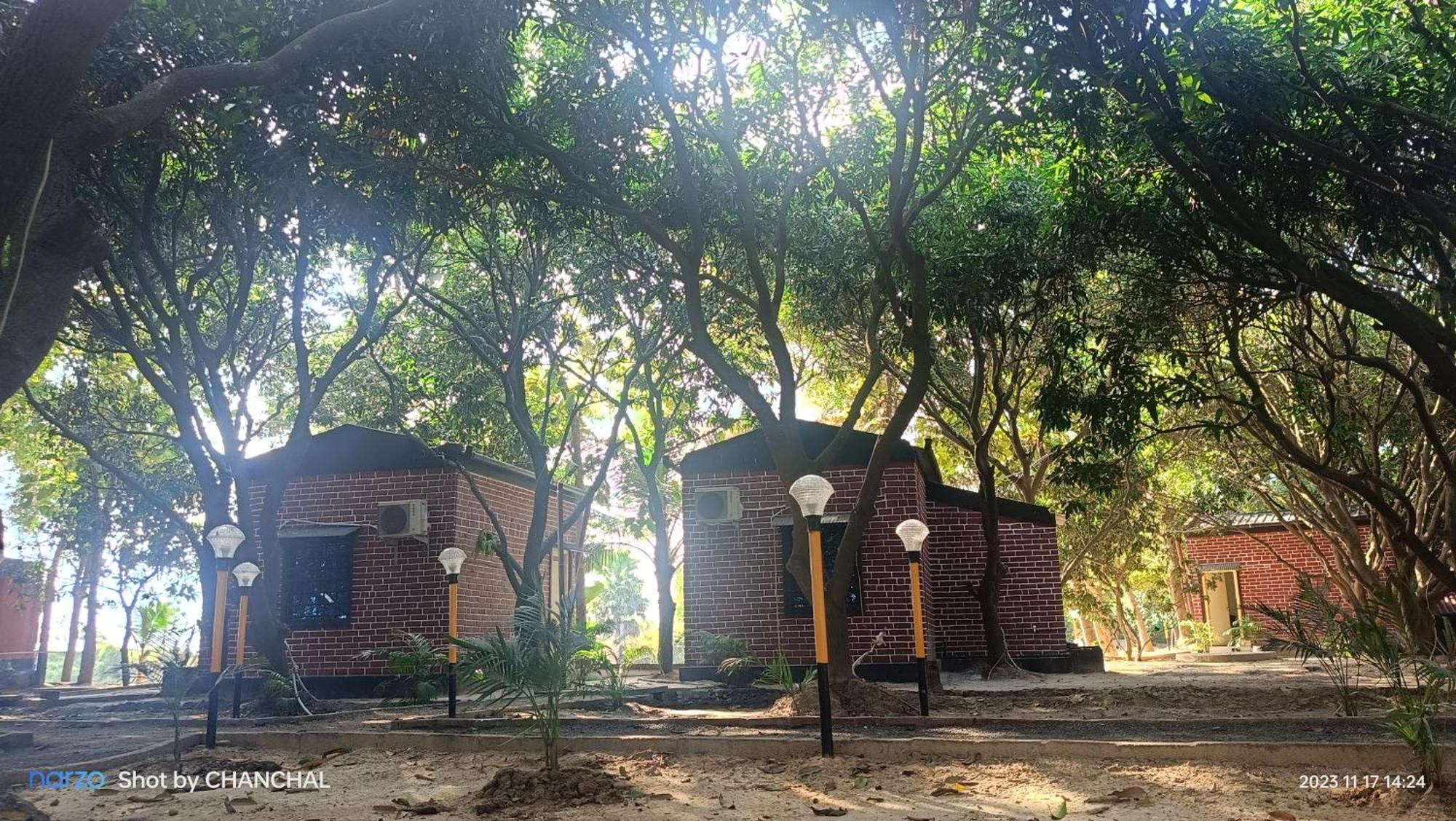 Modhubon Agro Tourism Hotel Bolpur Exterior photo