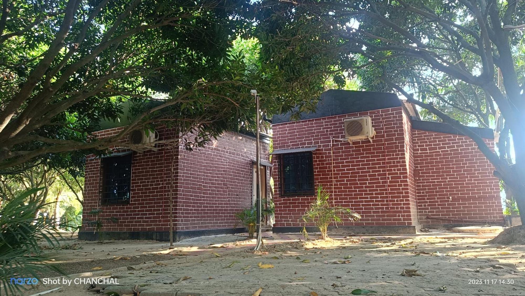 Modhubon Agro Tourism Hotel Bolpur Exterior photo