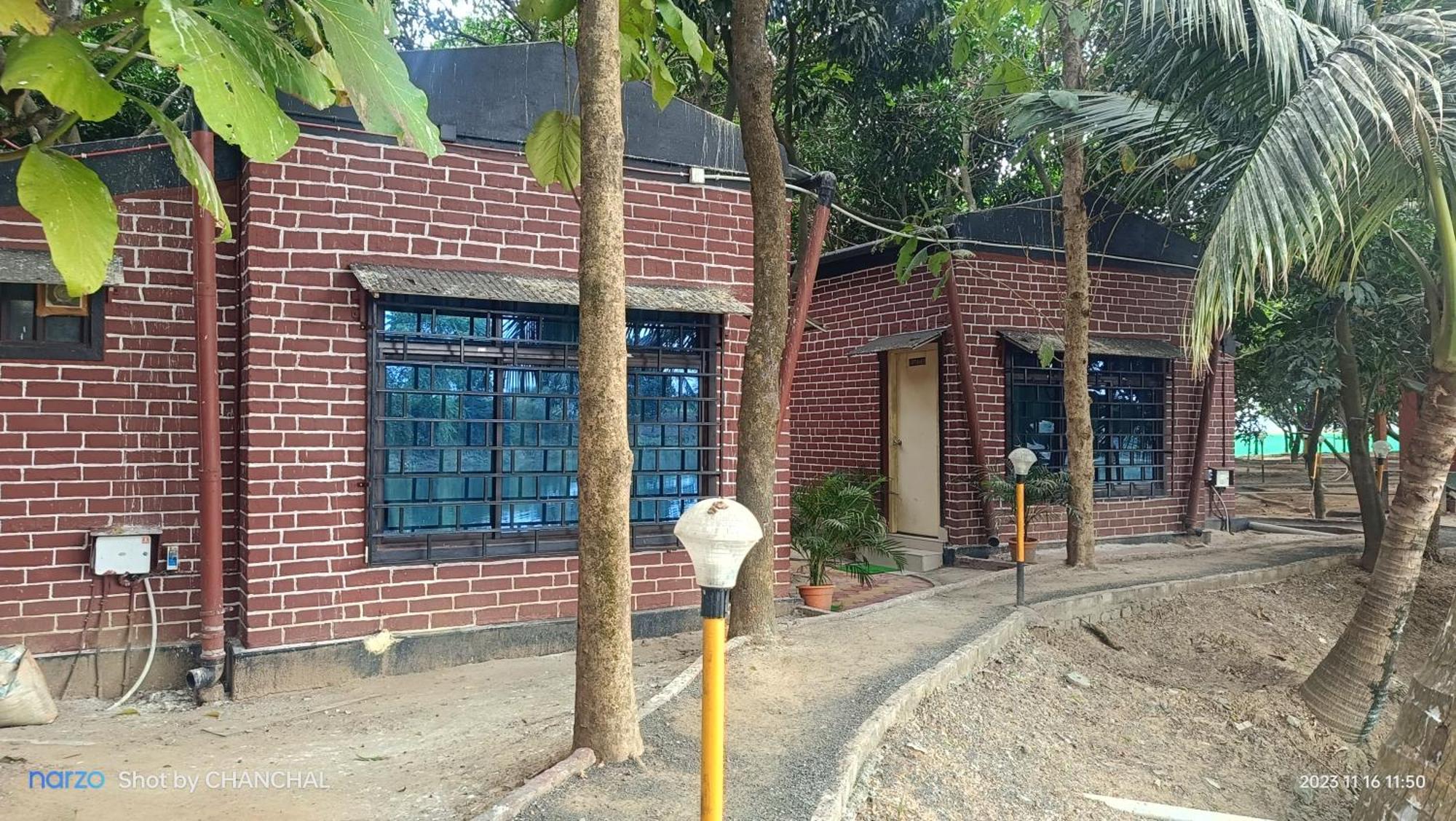 Modhubon Agro Tourism Hotel Bolpur Exterior photo