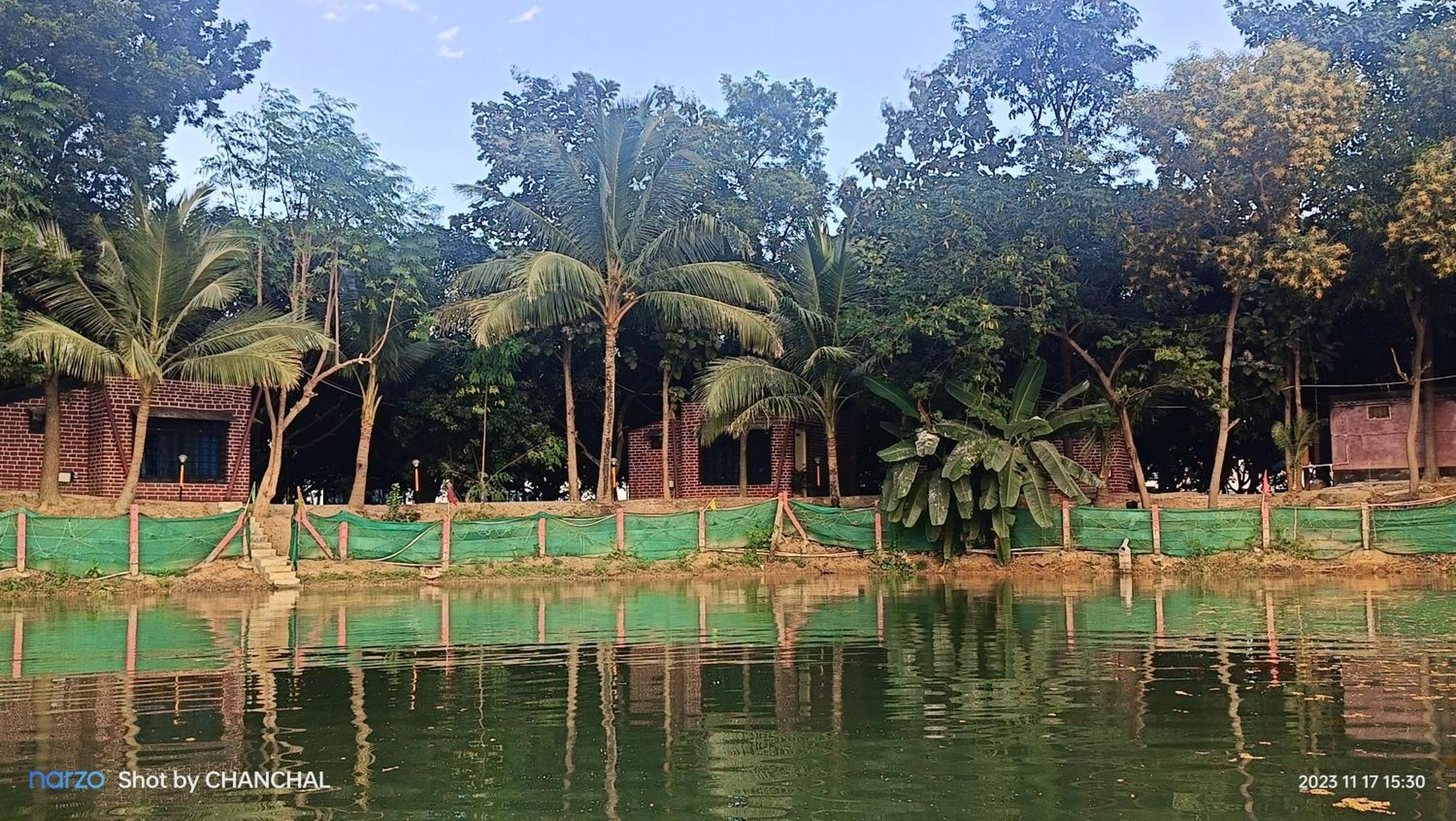 Modhubon Agro Tourism Hotel Bolpur Exterior photo